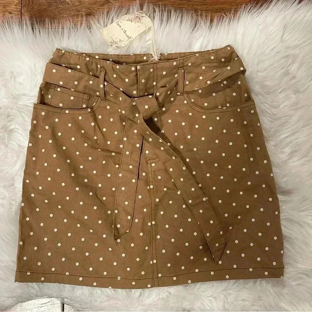 Hem & Thread Polka Dot Skirt Size S